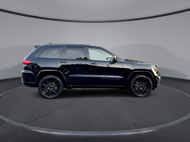 Used 2020 Jeep Grand Cherokee Altitude image 9