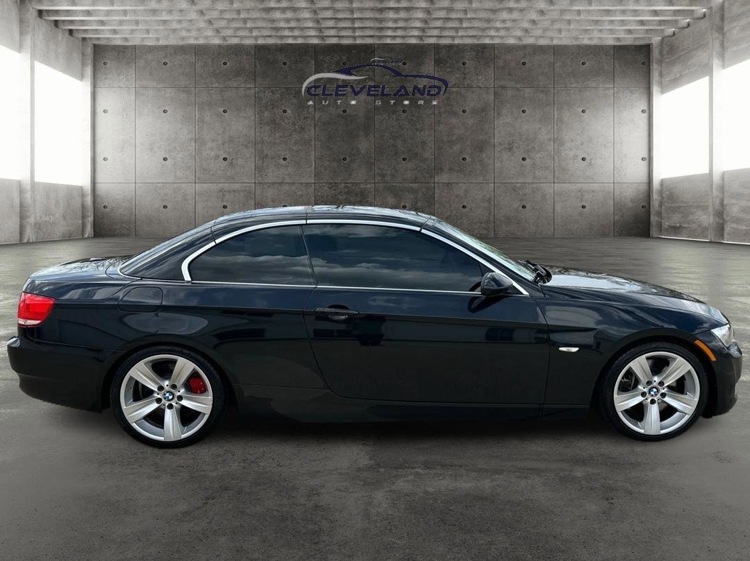 Used 2007 BMW 335i Convertible image 2