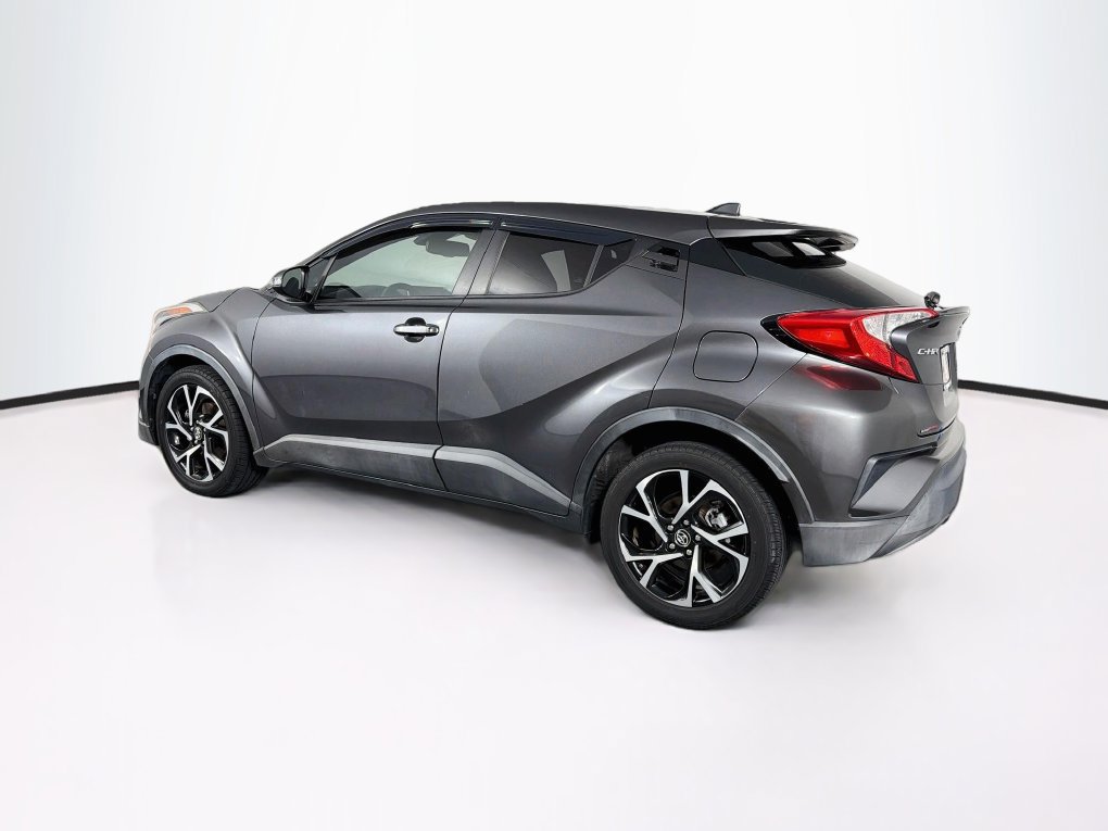 Used 2018 Toyota C-HR XLE FWD image 7