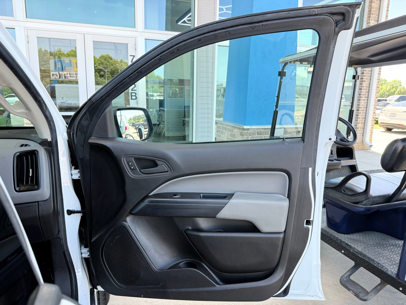 Used 2015 Chevrolet Colorado W/T w/ WT Convenience Package RWD image 16