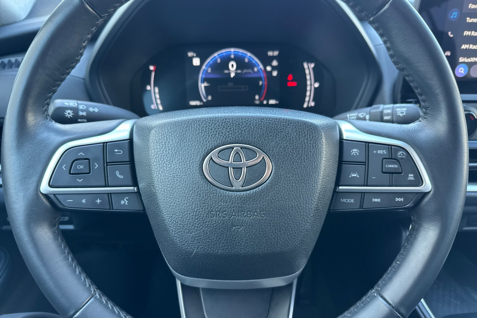 Certified 2024 Toyota Grand Highlander AWD image 31