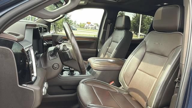 Certified 2022 GMC Sierra 1500 Denali w/ Denali Reserve Package AWD/4WD image 7