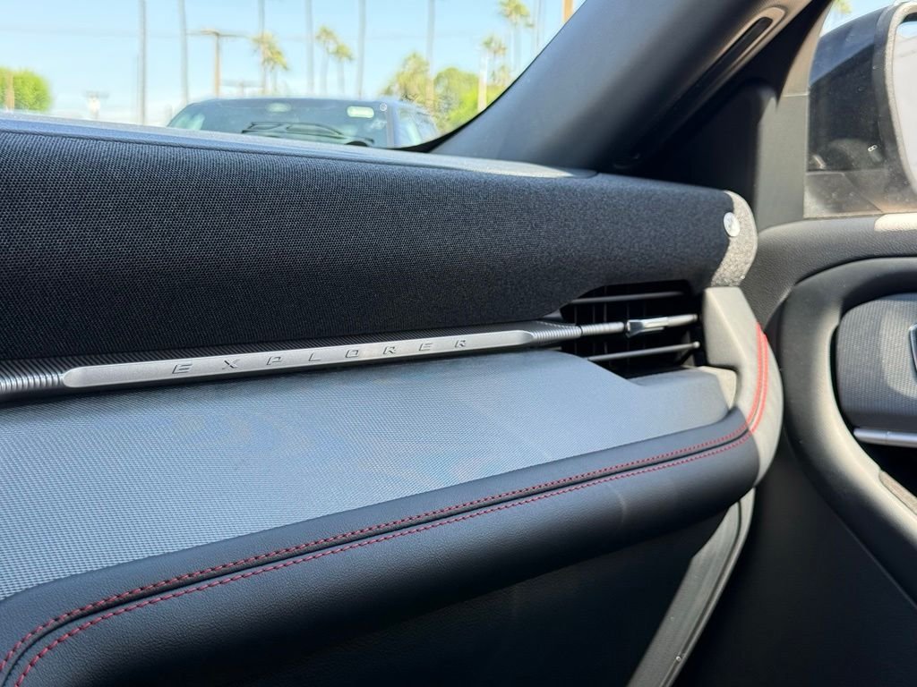 New 2026 Ford Explorer ST-Line w/ ST-Line Street Pack RWD image 9