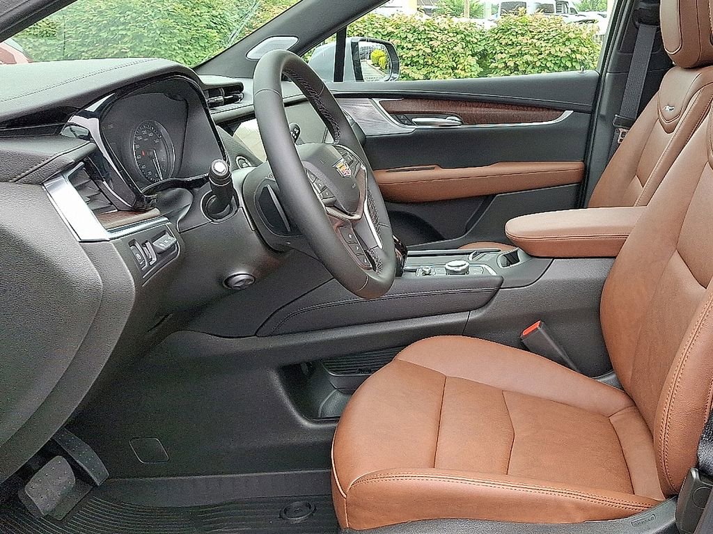 New 2025 Cadillac XT5 Premium Luxury w/ Technology Package image 9
