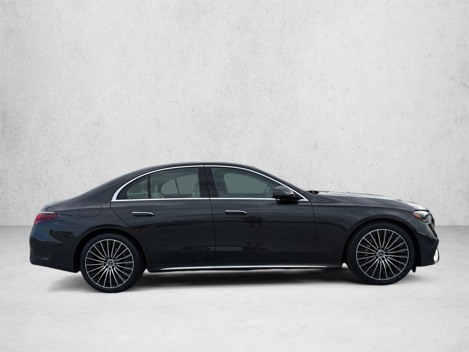 New 2027 Mercedes-Benz E 350 4MATIC Sedan image 4
