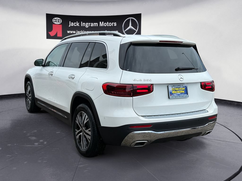 Certified 2025 Mercedes-Benz GLB 250 image 3