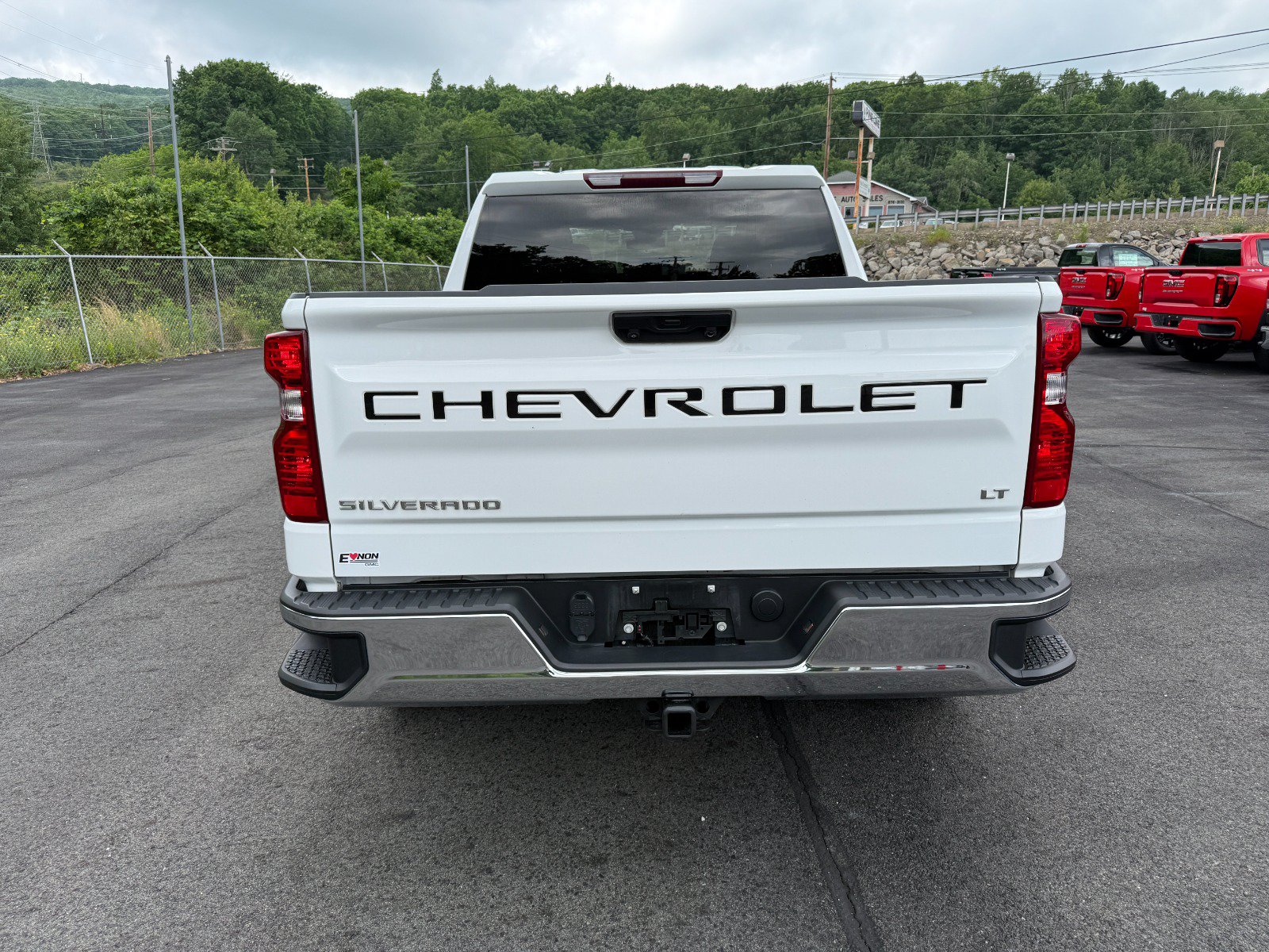Used 2023 Chevrolet Silverado 1500 LT AWD/4WD image 4