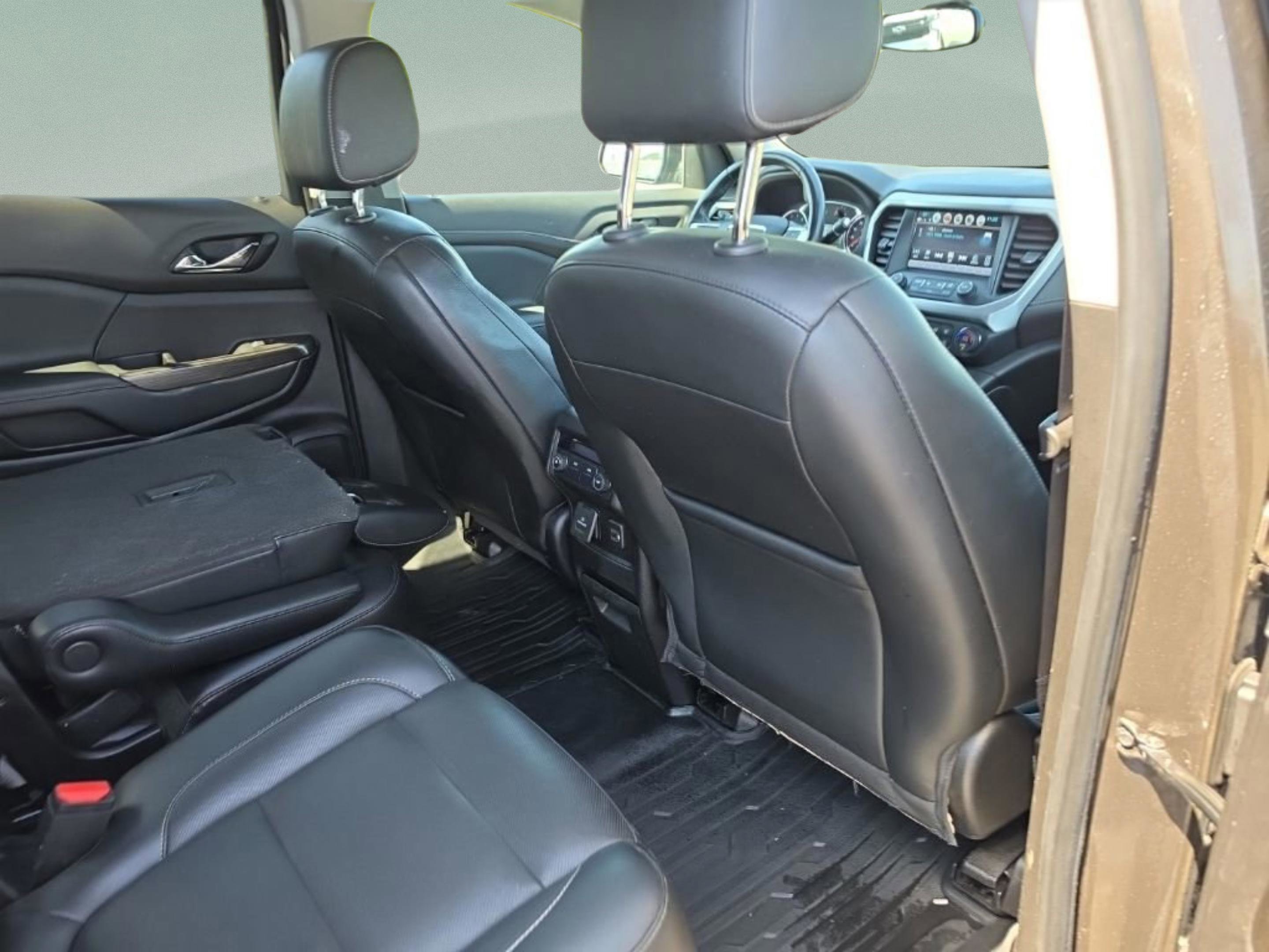 Used 2019 GMC Acadia SLT FWD image 26
