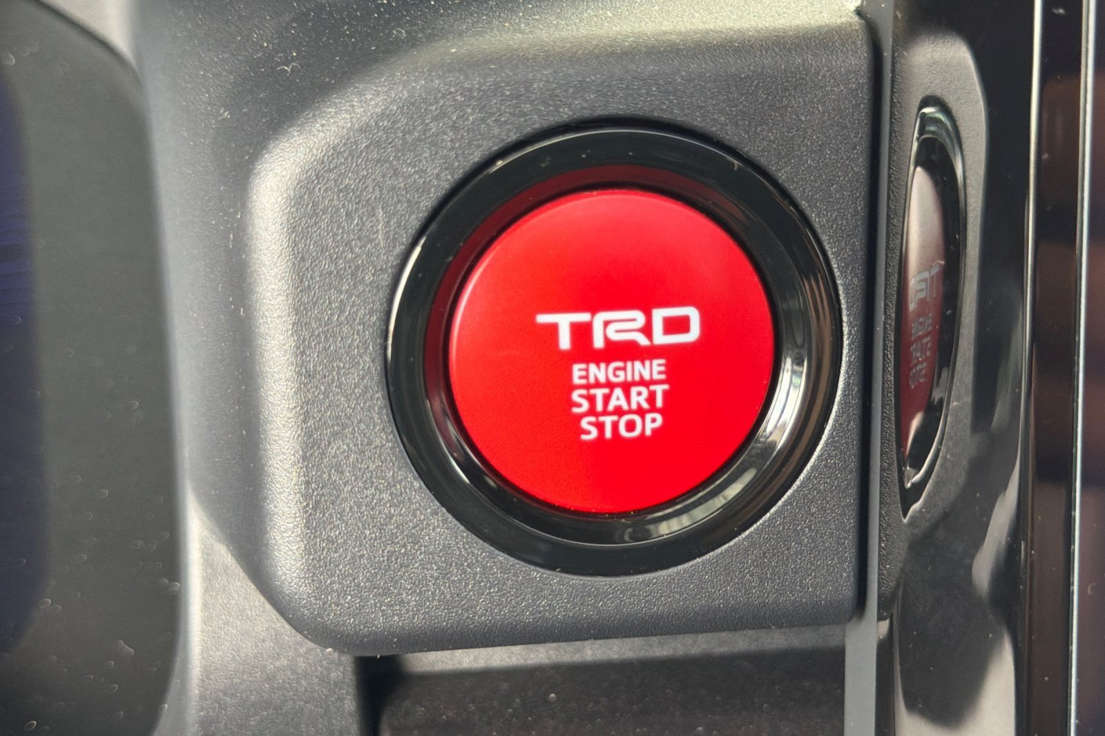 Used 2025 Toyota 4Runner TRD Off-Road Premium AWD/4WD image 21