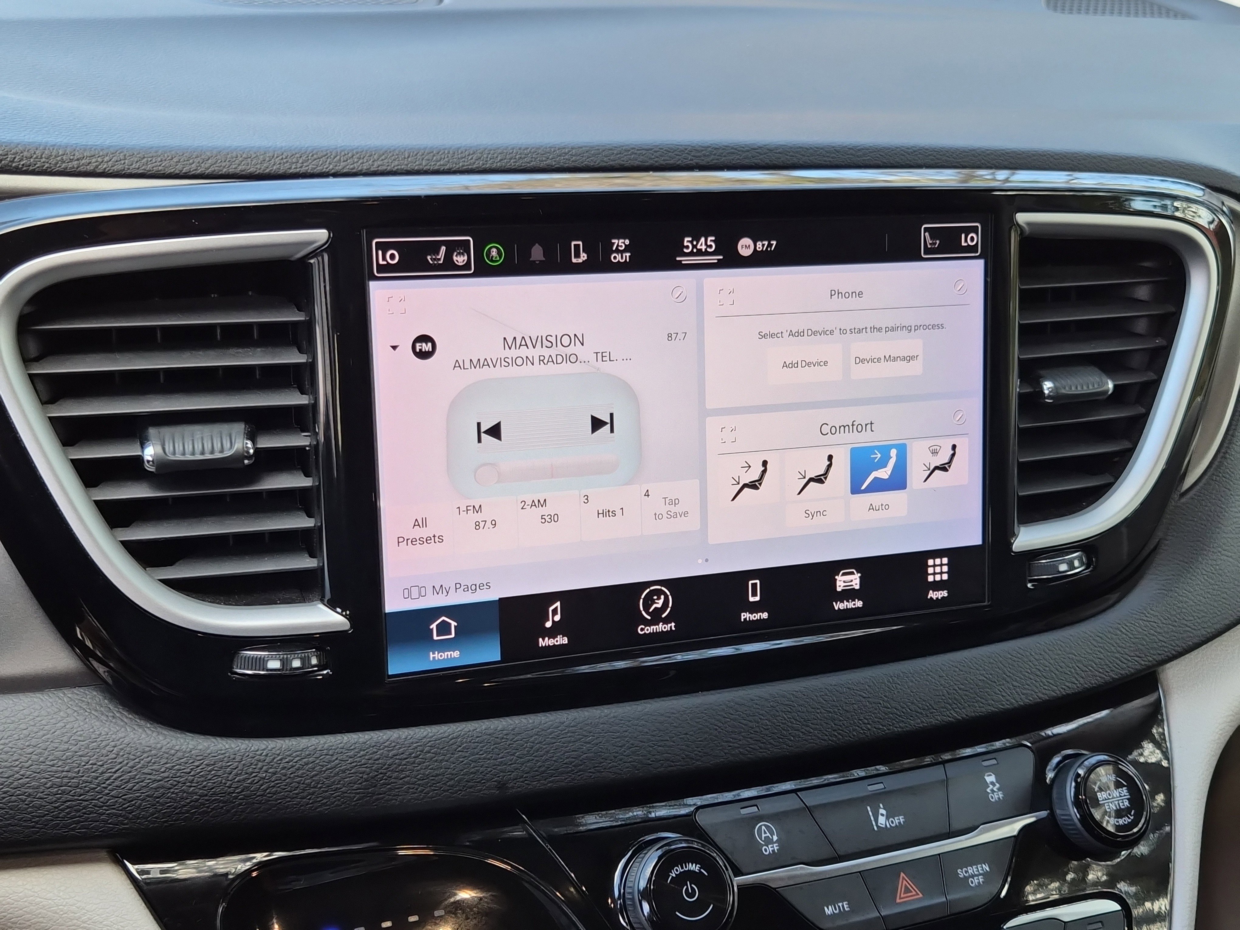 Used 2022 Chrysler Pacifica Touring-L image 24