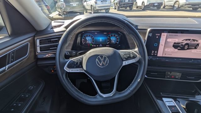 Used 2024 Volkswagen Atlas SE image 33