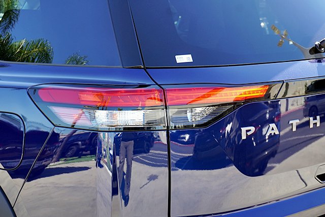 New 2026 Nissan Pathfinder SV w/ Cargo Package FWD image 8
