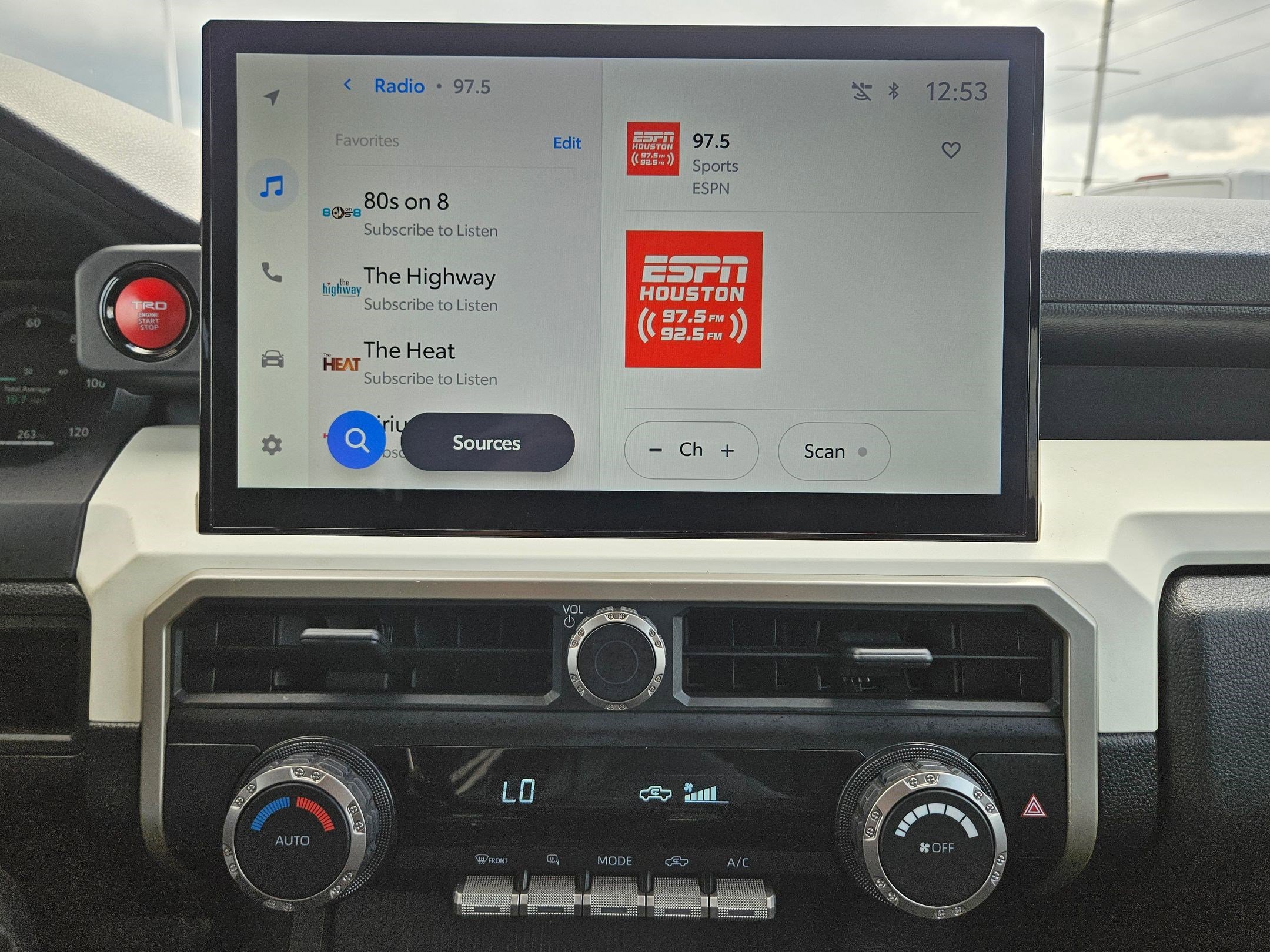 Used 2024 Toyota Tacoma TRD Off-Road AWD/4WD image 25