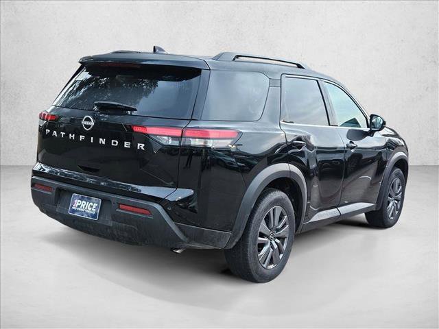 Used 2025 Nissan Pathfinder SV image 5