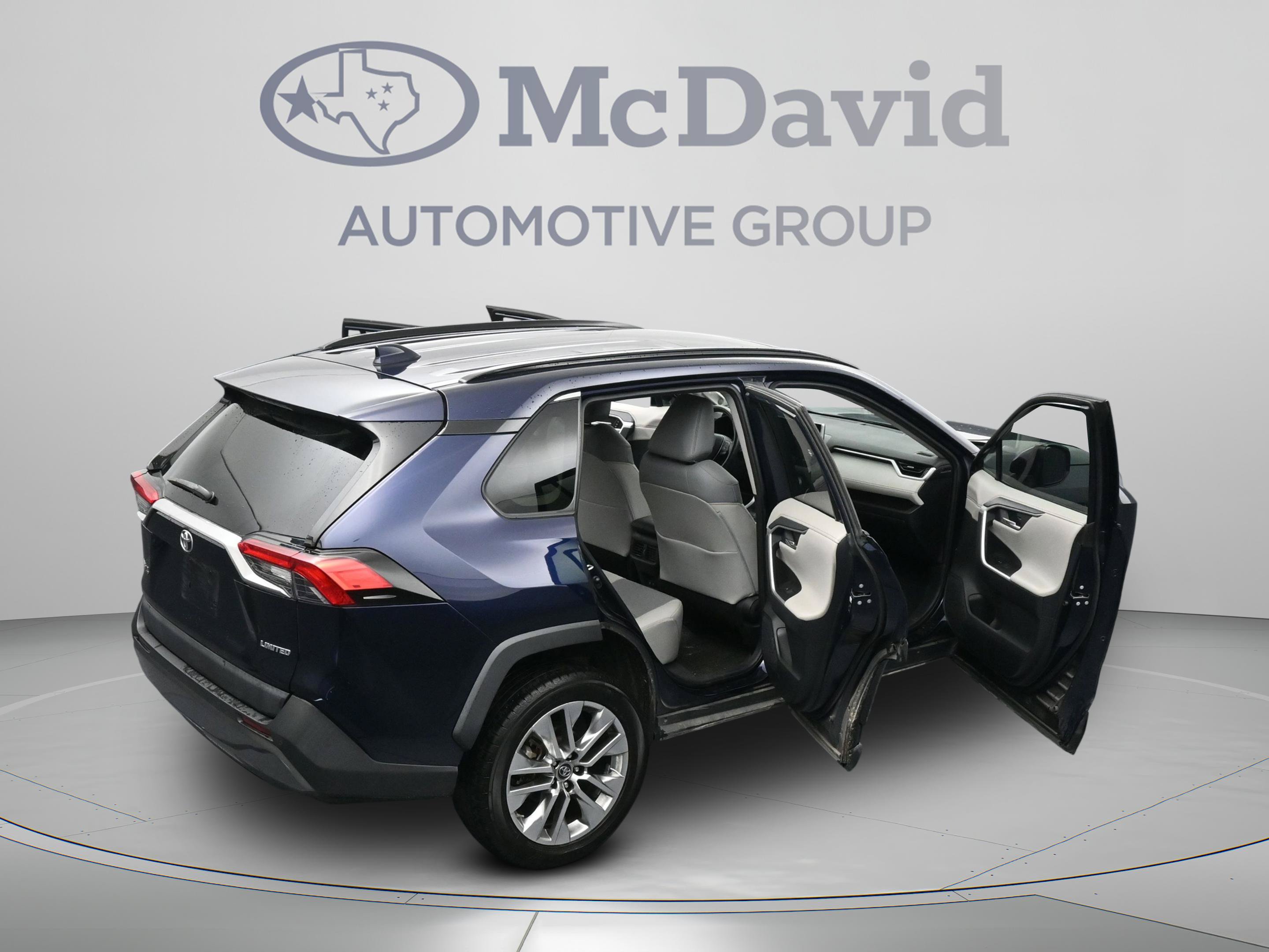 Used 2019 Toyota RAV4 Limited w/ Cold Weather Package FWD image 46