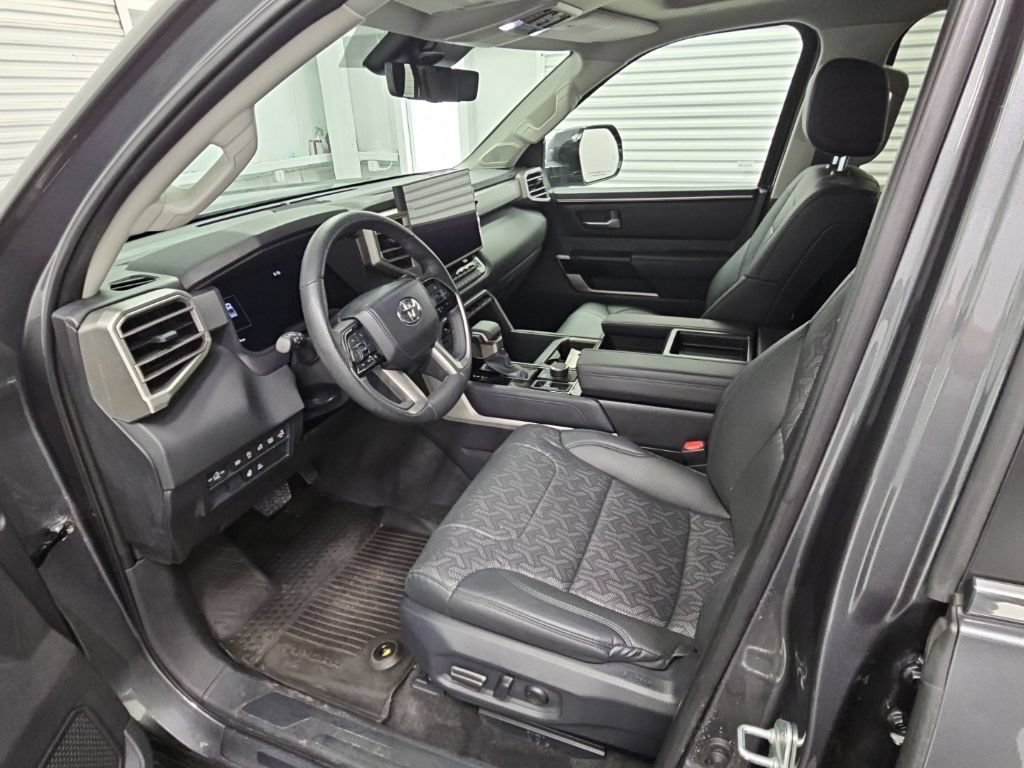 Used 2024 Toyota Tundra Limited AWD/4WD image 11