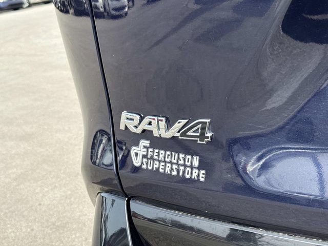 Used 2019 Toyota RAV4 XSE image 6