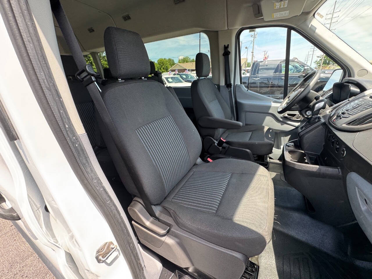 Used 2018 Ford Transit 350 XL RWD image 12