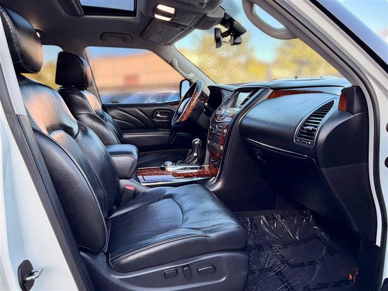Used 2016 INFINITI QX80 4WD w/ Deluxe Technology Package image 16