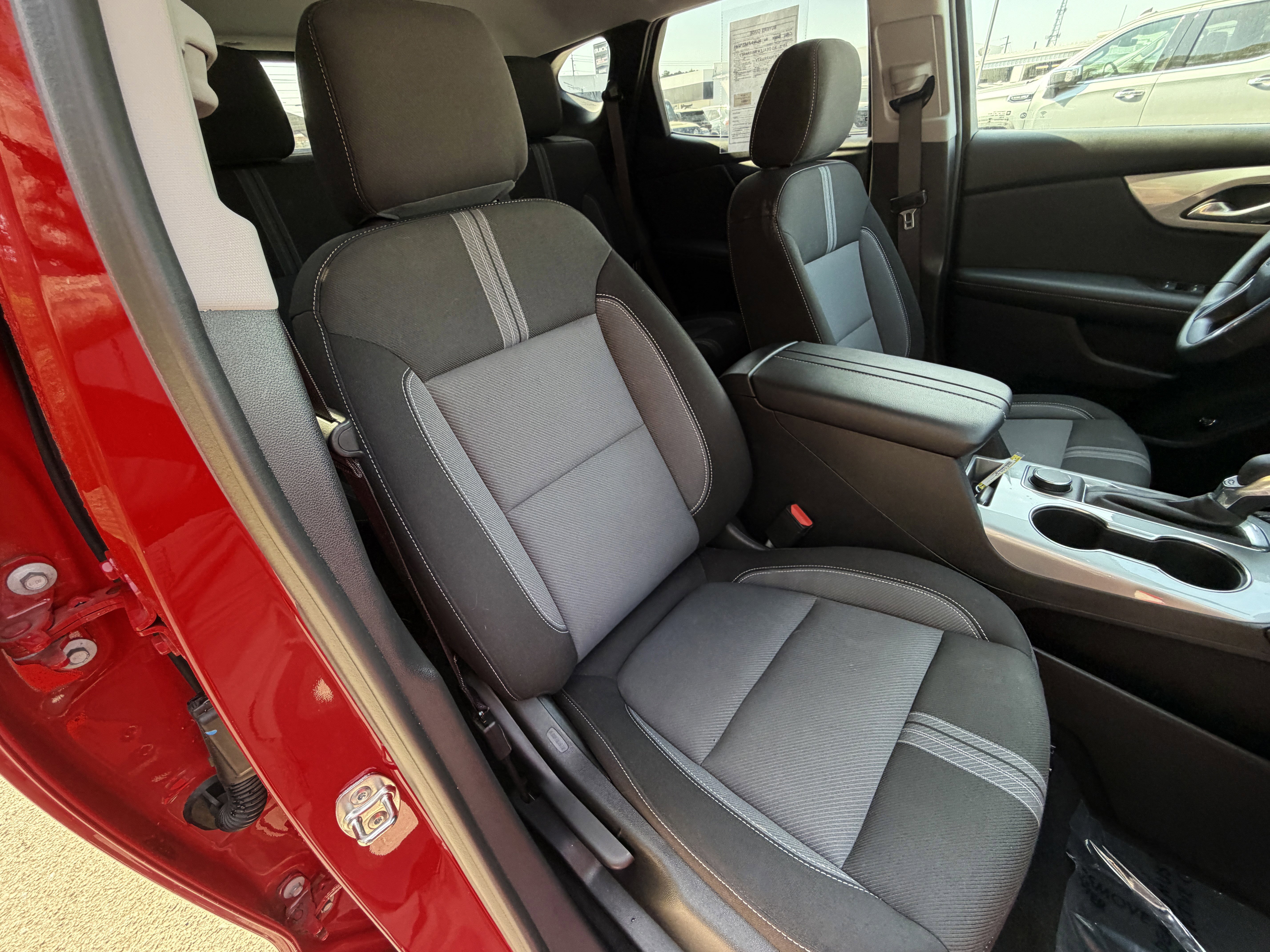 Used 2024 Chevrolet Blazer LT w/ Convenience Package FWD image 19