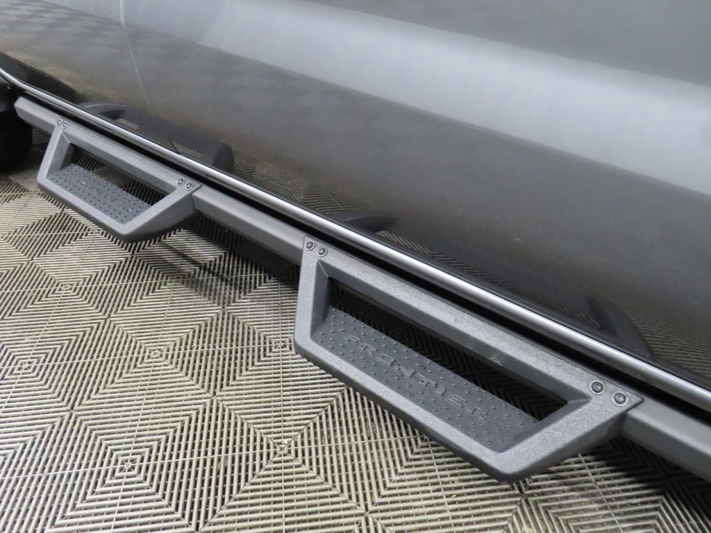 Used 2023 Nissan Frontier PRO-4X image 46