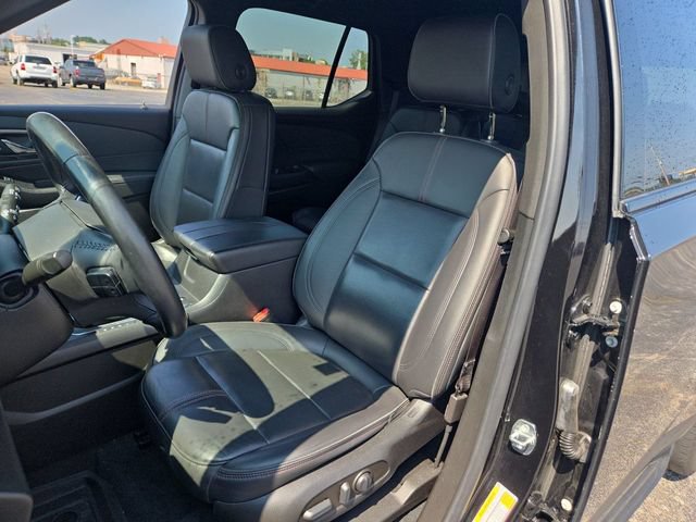 Used 2022 Chevrolet Traverse RS w/ LPO, 'HIT The Road' Package FWD image 11