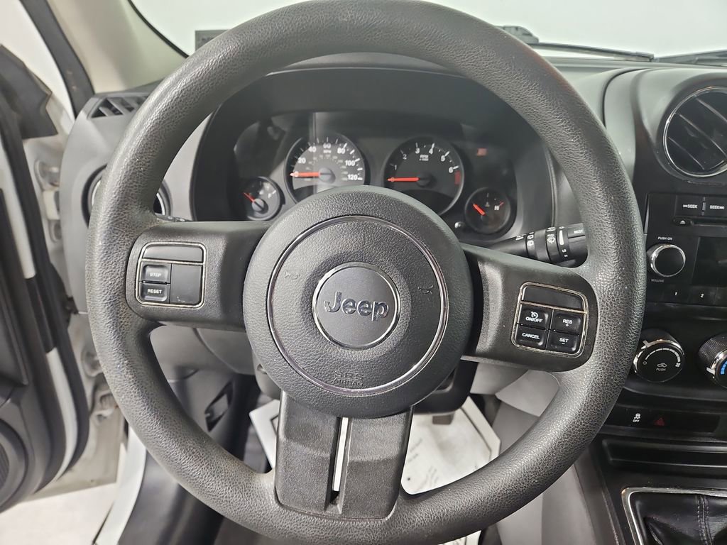 Used 2012 Jeep Patriot Sport FWD image 15