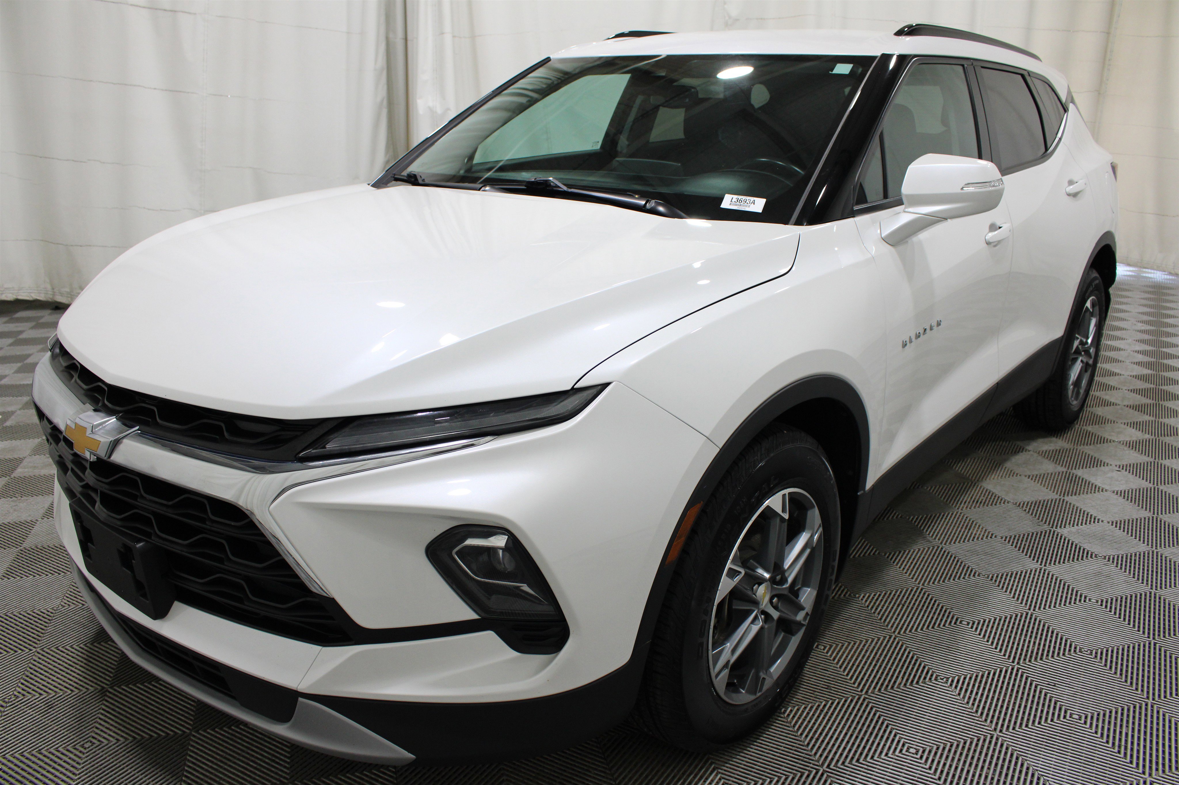 Used 2023 Chevrolet Blazer LT AWD/4WD image 35