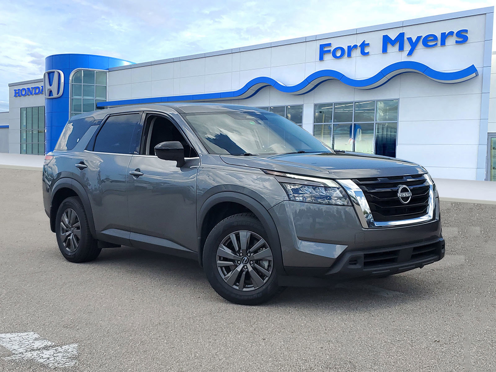 Used 2024 Nissan Pathfinder S