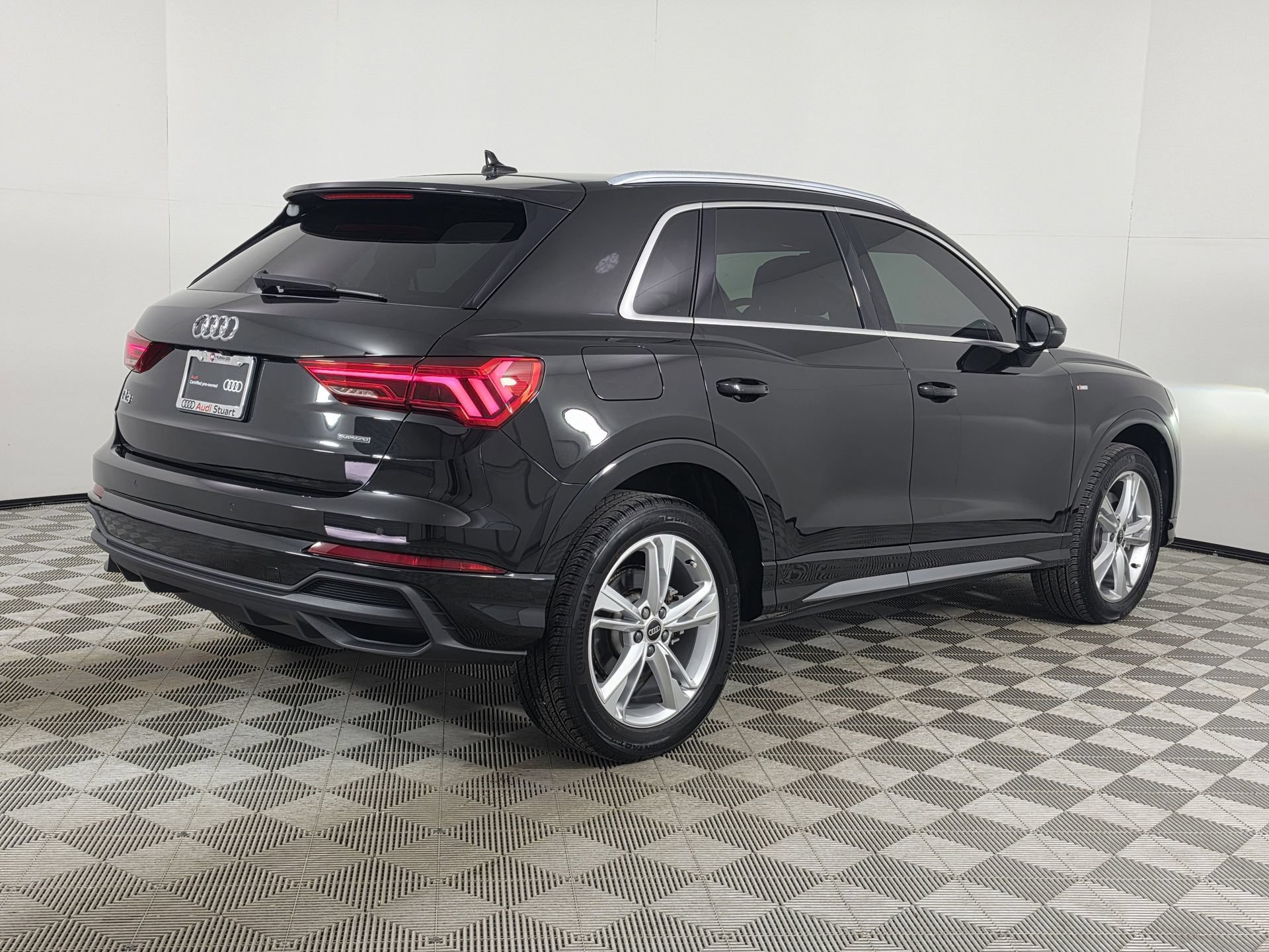 Certified 2023 Audi Q3 2.0T Premium Plus w/ Premium Plus Package AWD/4WD image 7