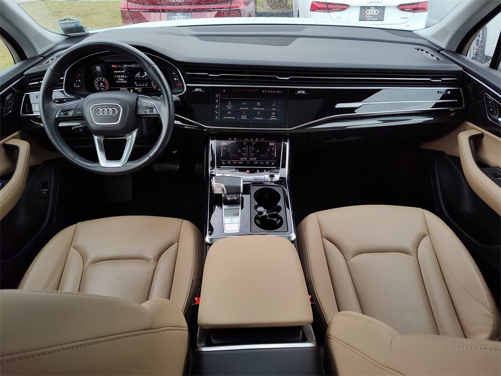 Used 2023 Audi Q7 3.0T Prestige image 32