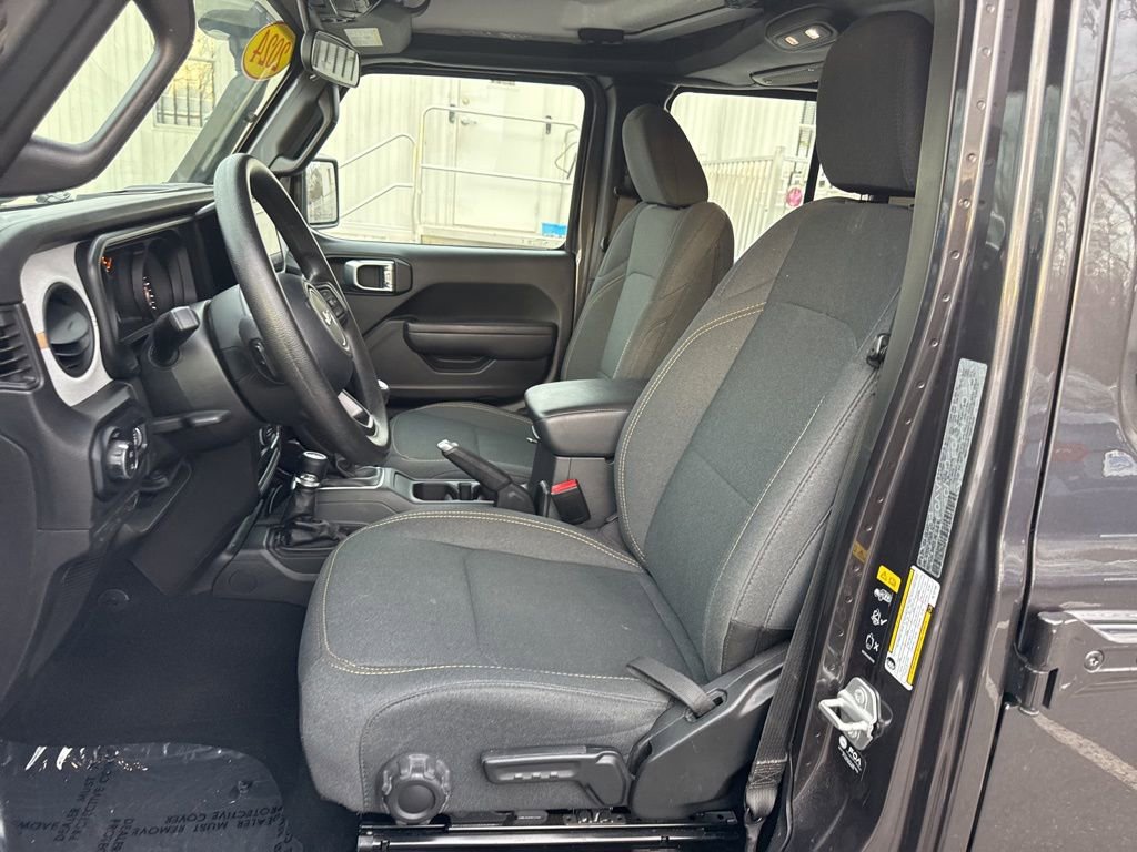 Used 2024 Jeep Gladiator Sport image 11