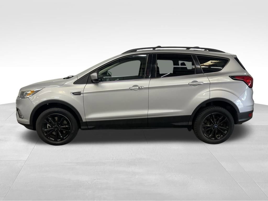 Used 2019 Ford Escape SEL image 2