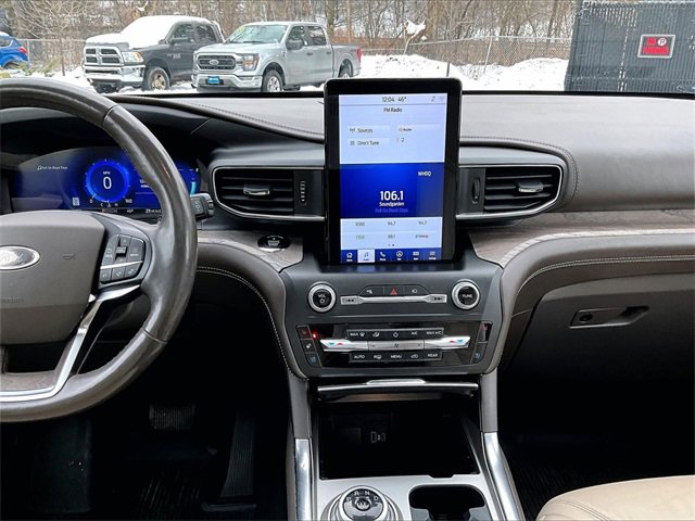 Used 2020 Ford Explorer Platinum w/ Premium Technology Package image 6