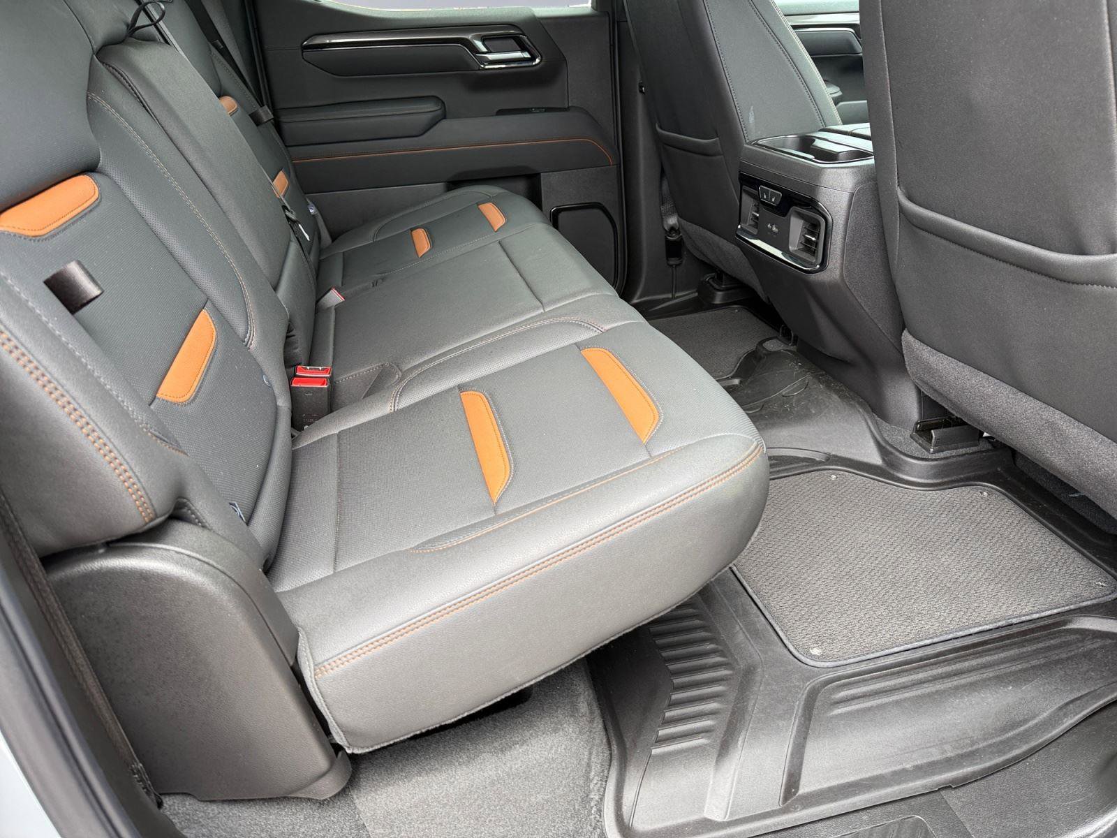 Used 2025 GMC Sierra 1500 AT4 w/ AT4 Premium Package AWD/4WD image 16