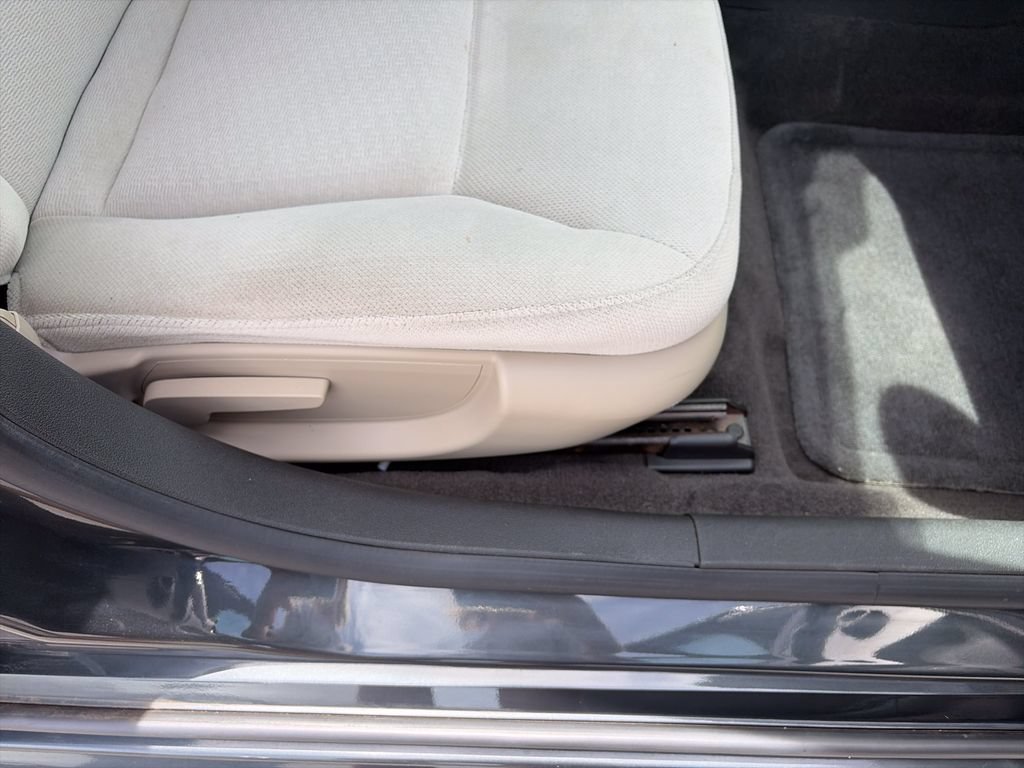 Used 2013 Chevrolet Impala LT w/ LT Sunroof Package FWD image 31