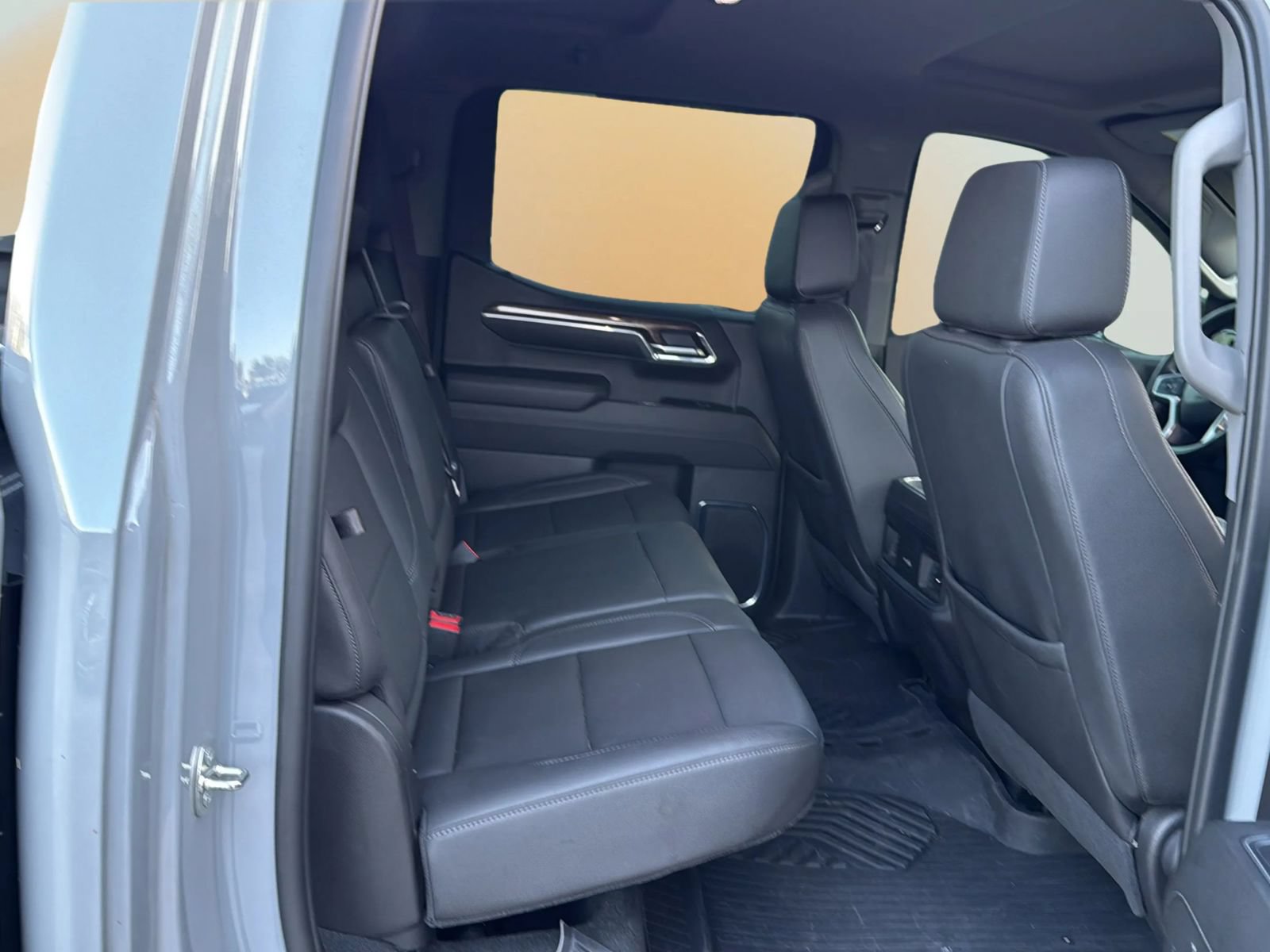 Used 2024 Chevrolet Silverado 1500 LT Trail Boss w/ LT Trail Boss Premium Package AWD/4WD image 25