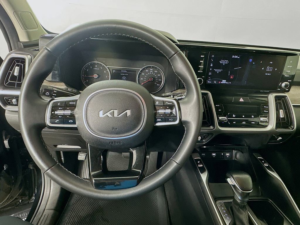 Used 2023 Kia Sorento S AWD/4WD image 11