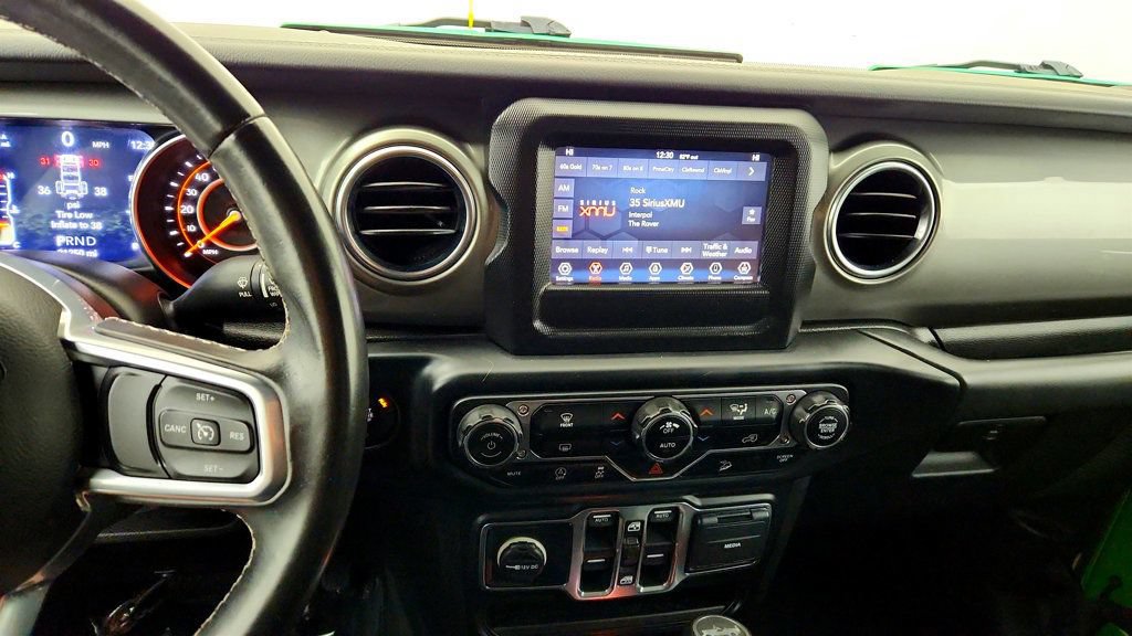 Used 2019 Jeep Wrangler Unlimited Sahara AWD/4WD image 18