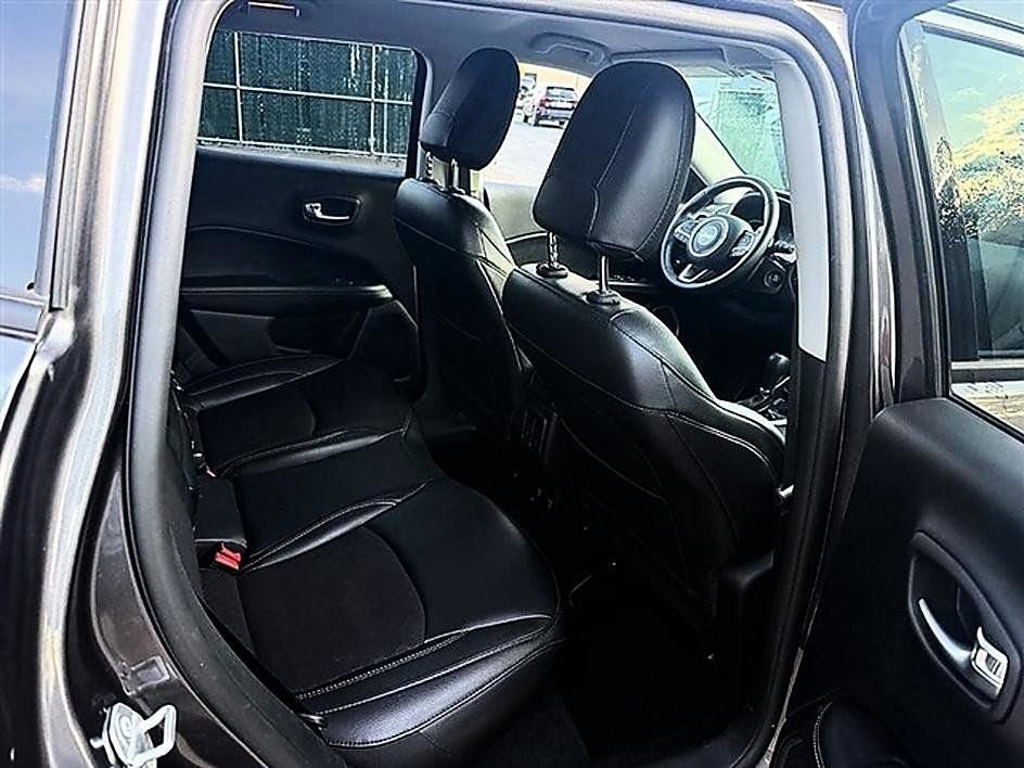 Used 2019 Jeep Compass Latitude AWD/4WD image 8