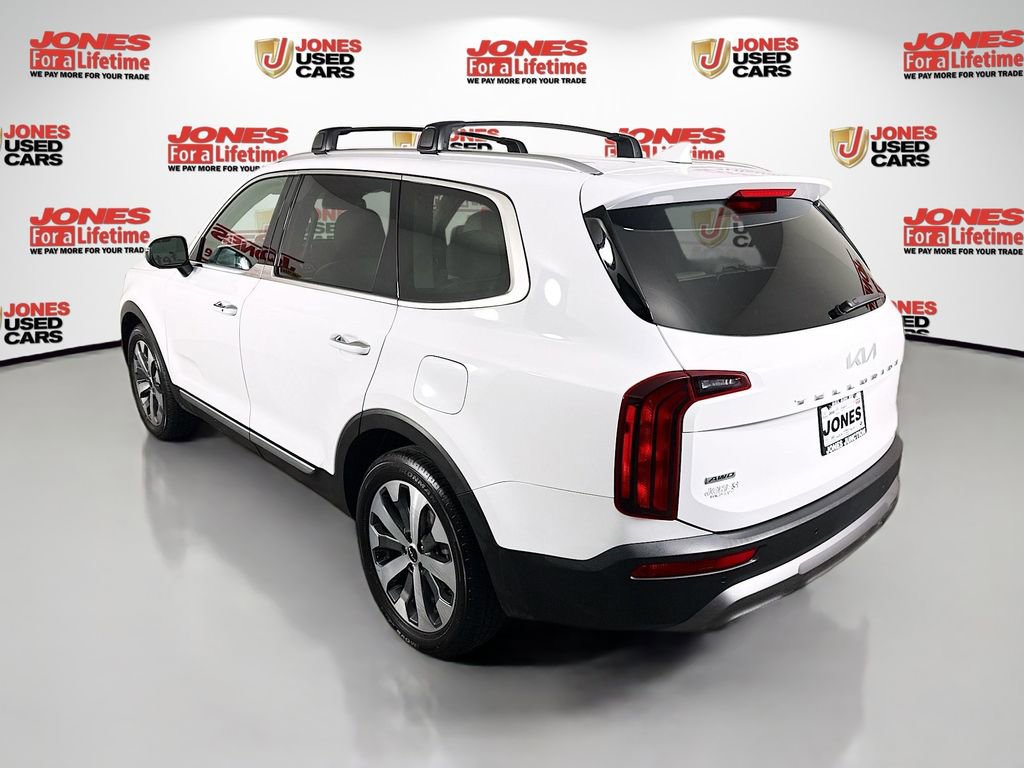 Used 2022 Kia Telluride S image 2