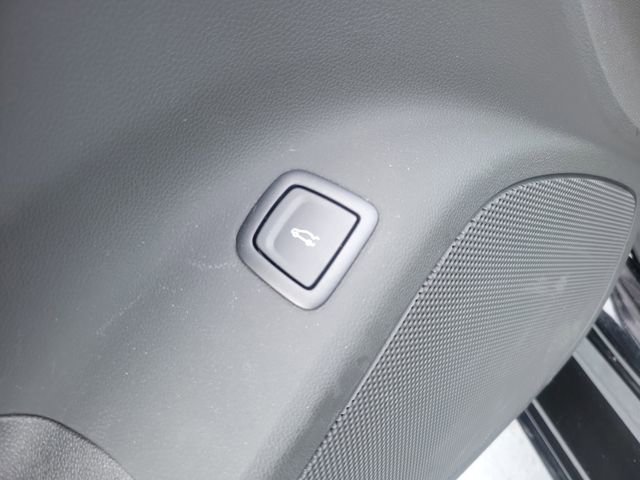 Certified 2024 Cadillac CT5 Luxury RWD image 17