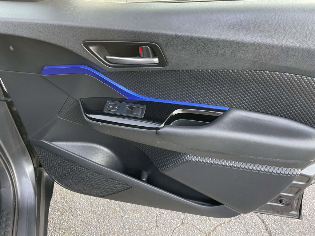 Used 2021 Toyota C-HR XLE image 46