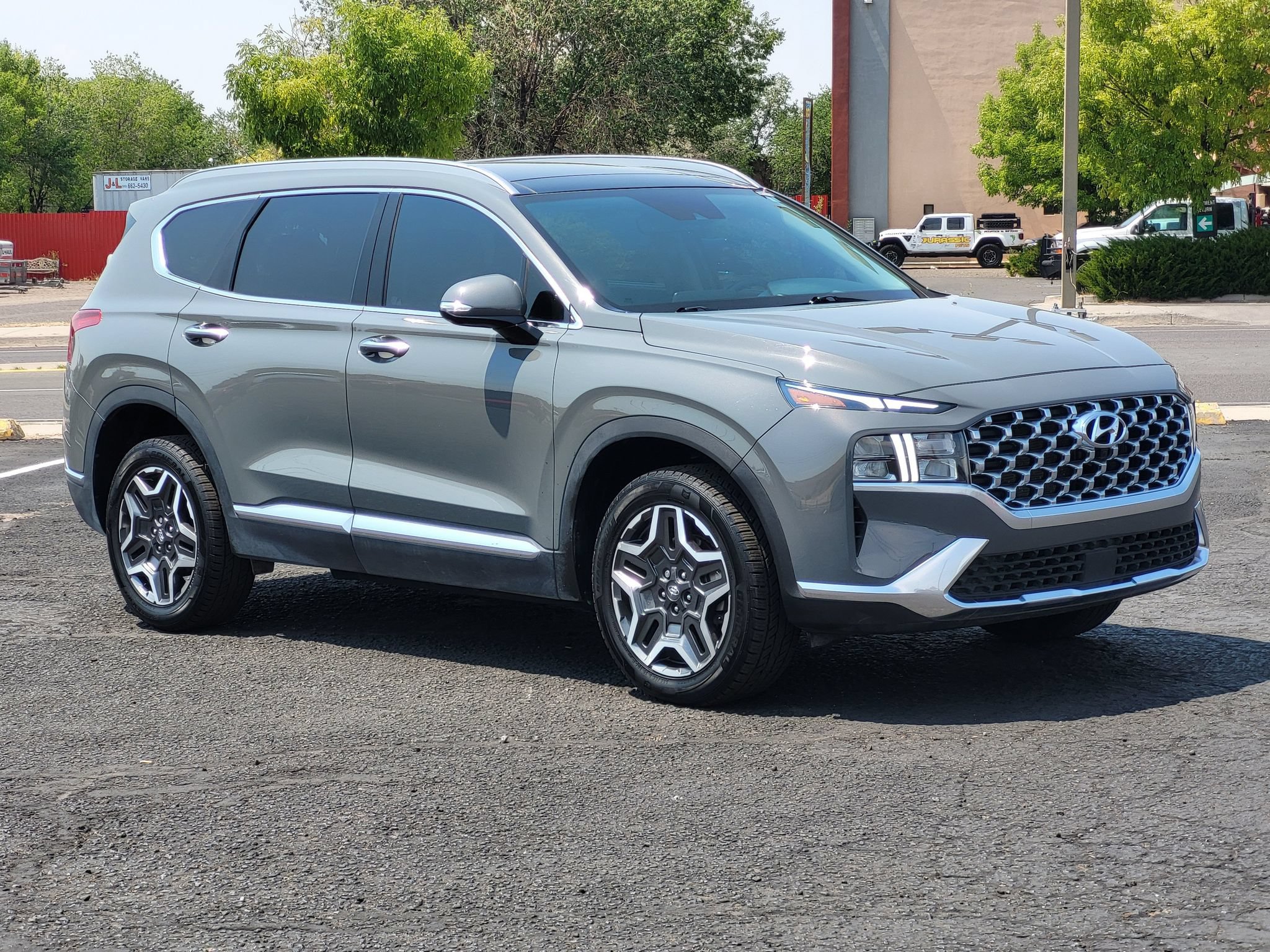 Used 2023 Hyundai Santa Fe SEL Premium AWD/4WD image 3