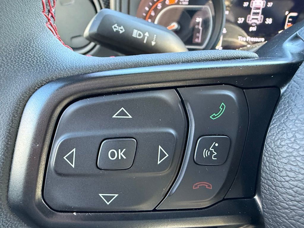 Certified 2024 Jeep Wrangler Unlimited Rubicon w/ Technology Group image 29