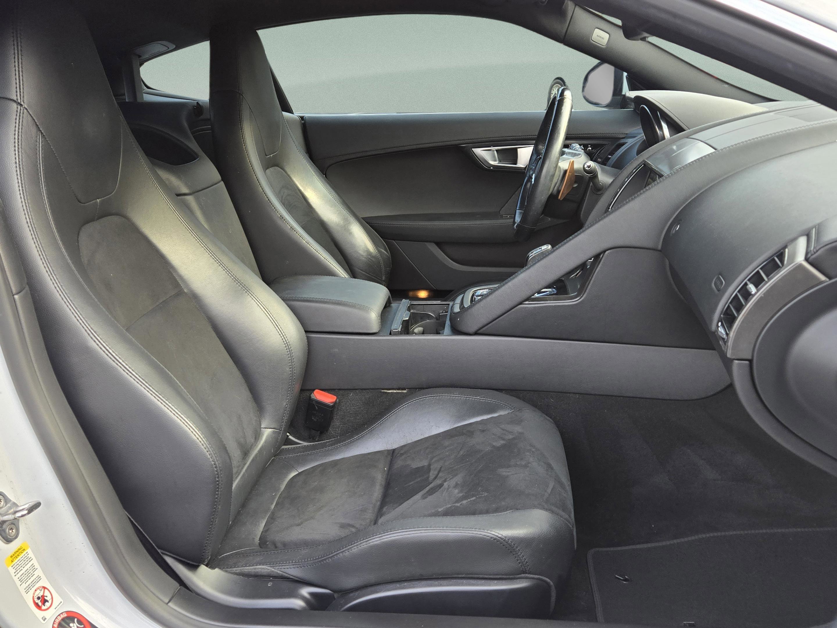 Used 2016 Jaguar F-TYPE S image 19