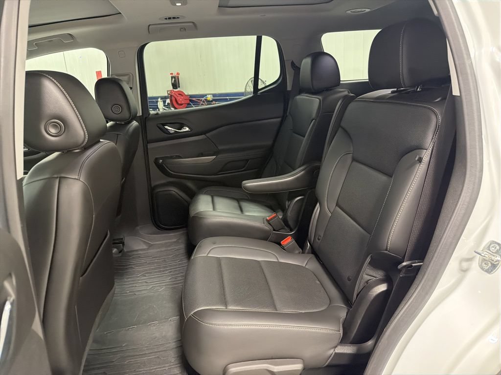 Used 2023 GMC Acadia SLT w/ Technology Package AWD/4WD image 12