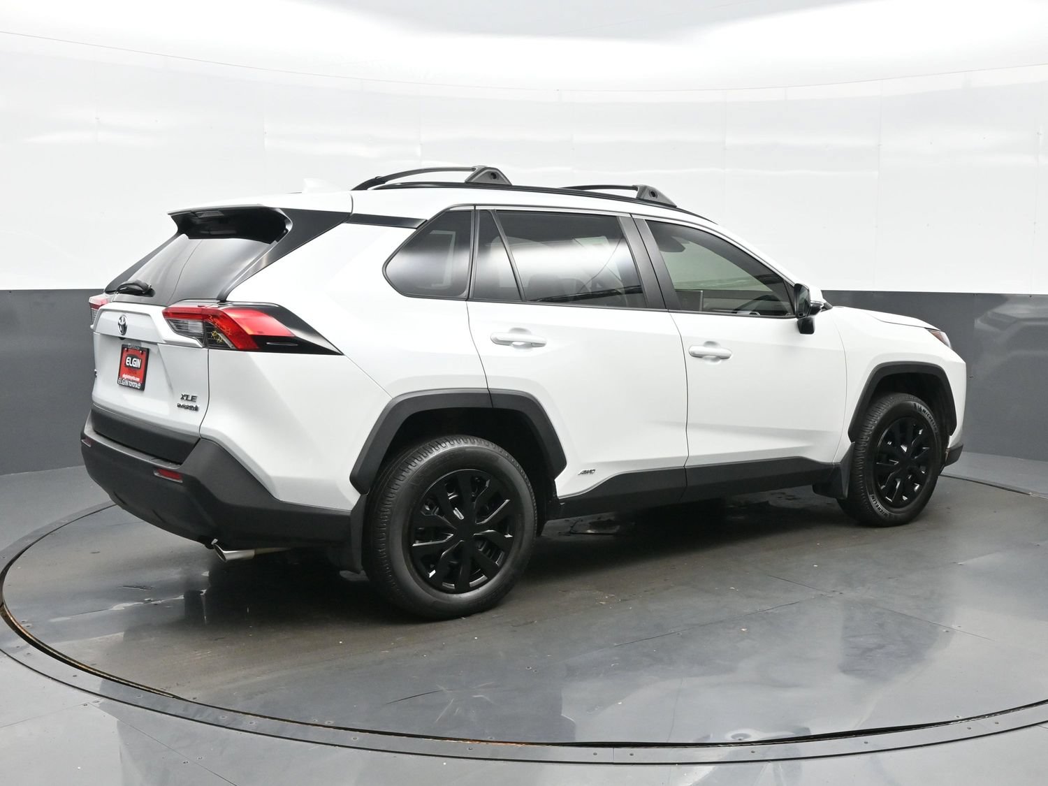 Used 2024 Toyota RAV4 XLE Premium AWD/4WD image 6