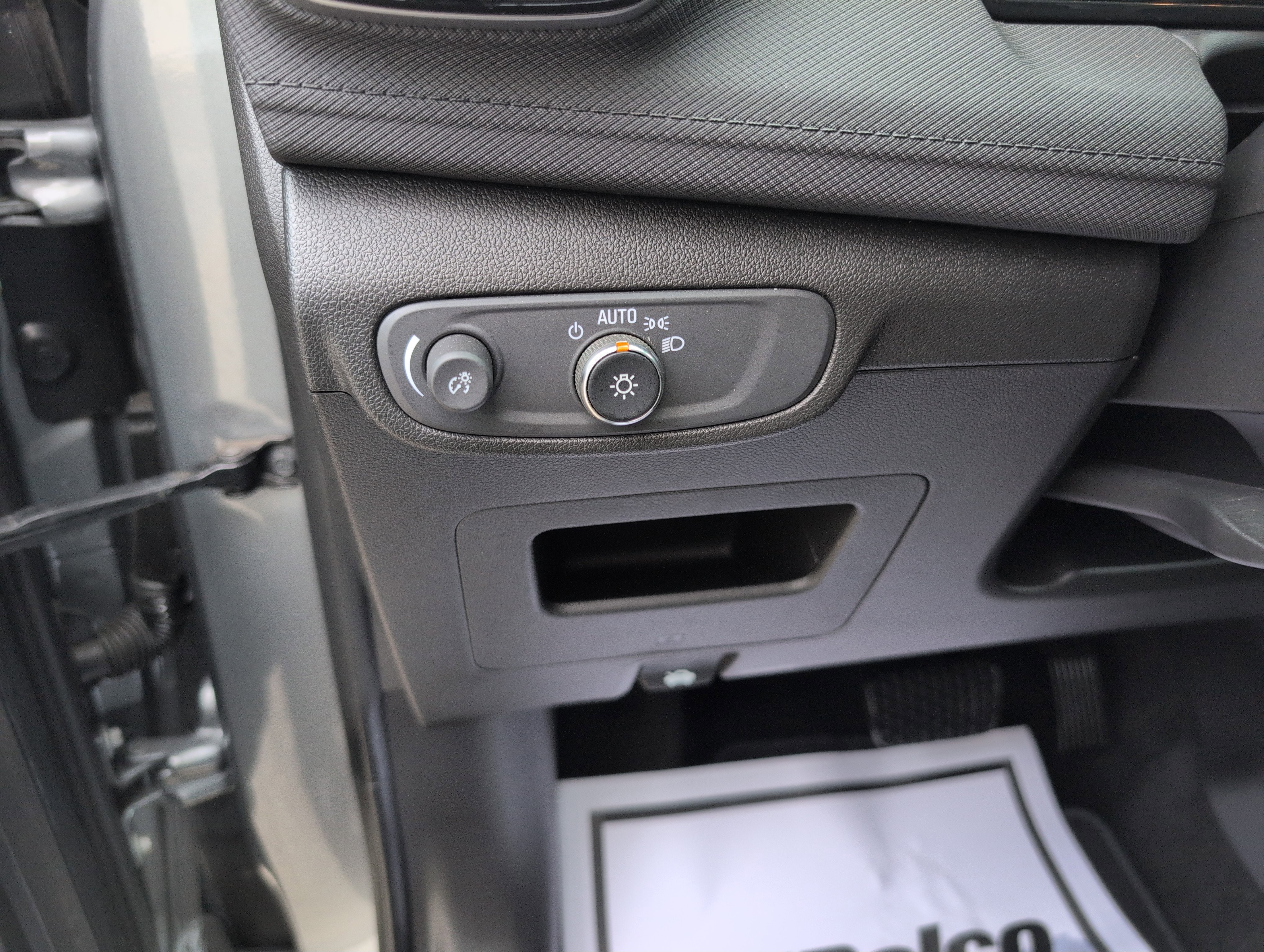 Used 2025 Chevrolet TrailBlazer LT image 14