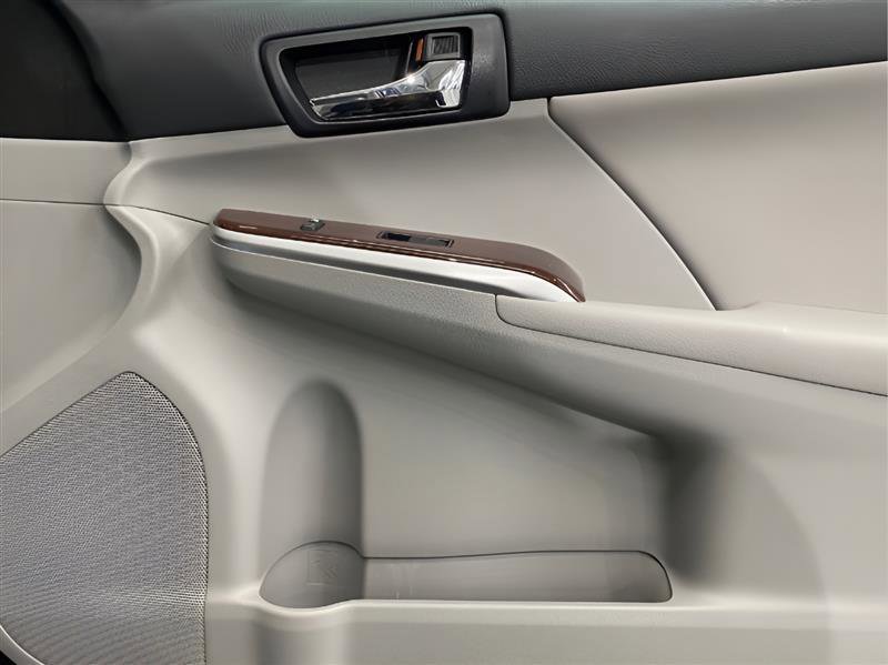 Used 2012 Toyota Camry XLE FWD image 15